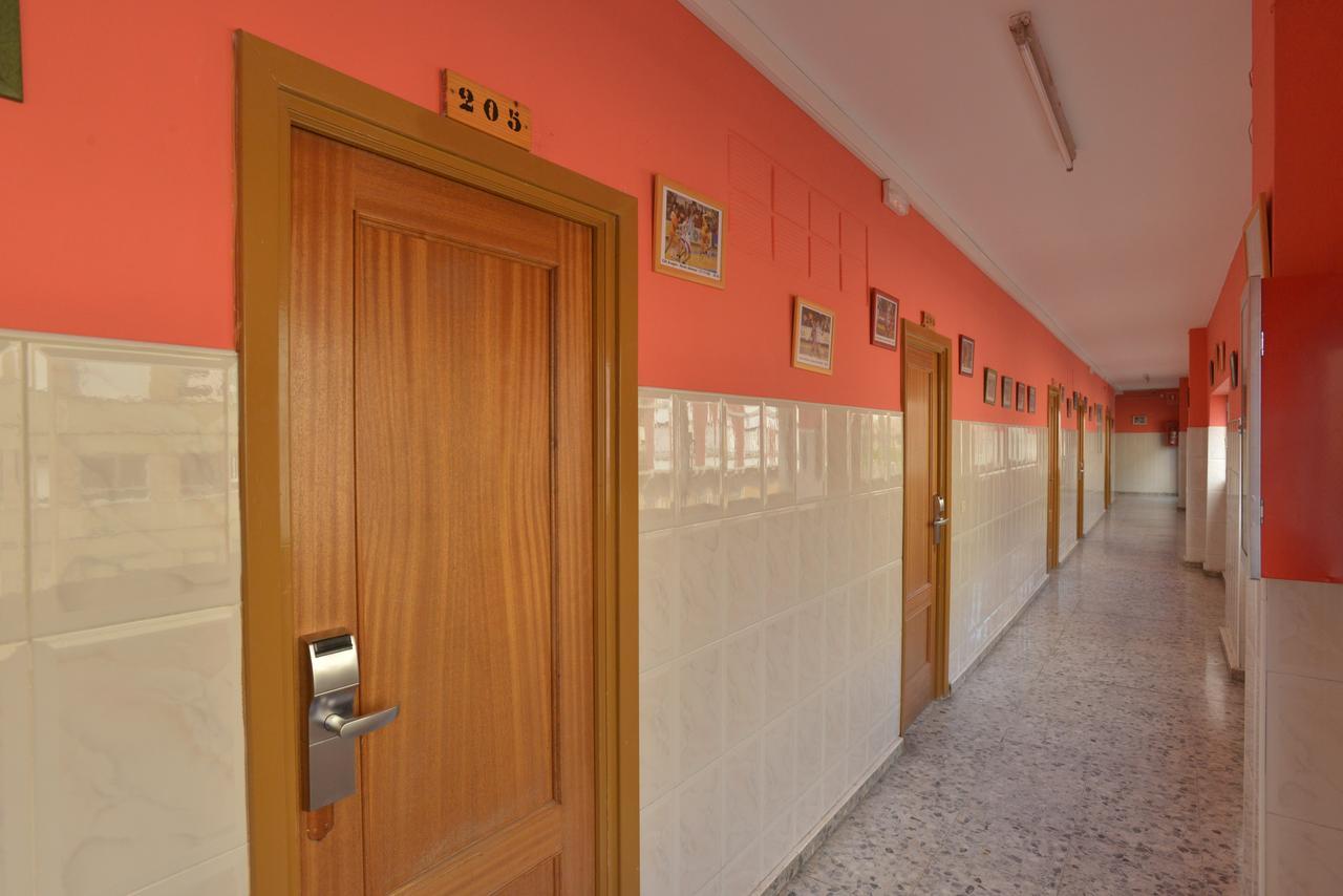 Albergue Peregrinos San Francisco De Asis เลออน ภายนอก รูปภาพ