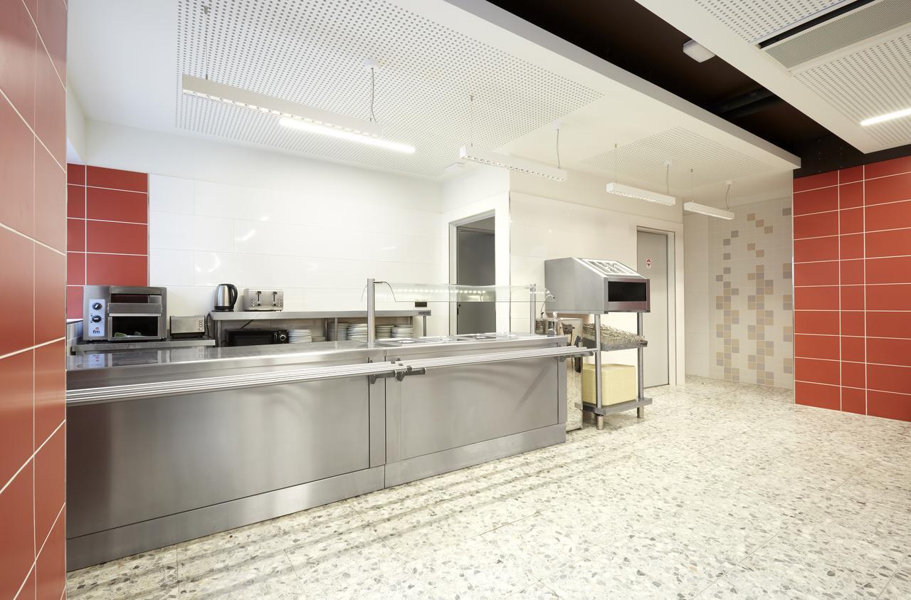 Albergue Peregrinos San Francisco De Asis เลออน ภายนอก รูปภาพ