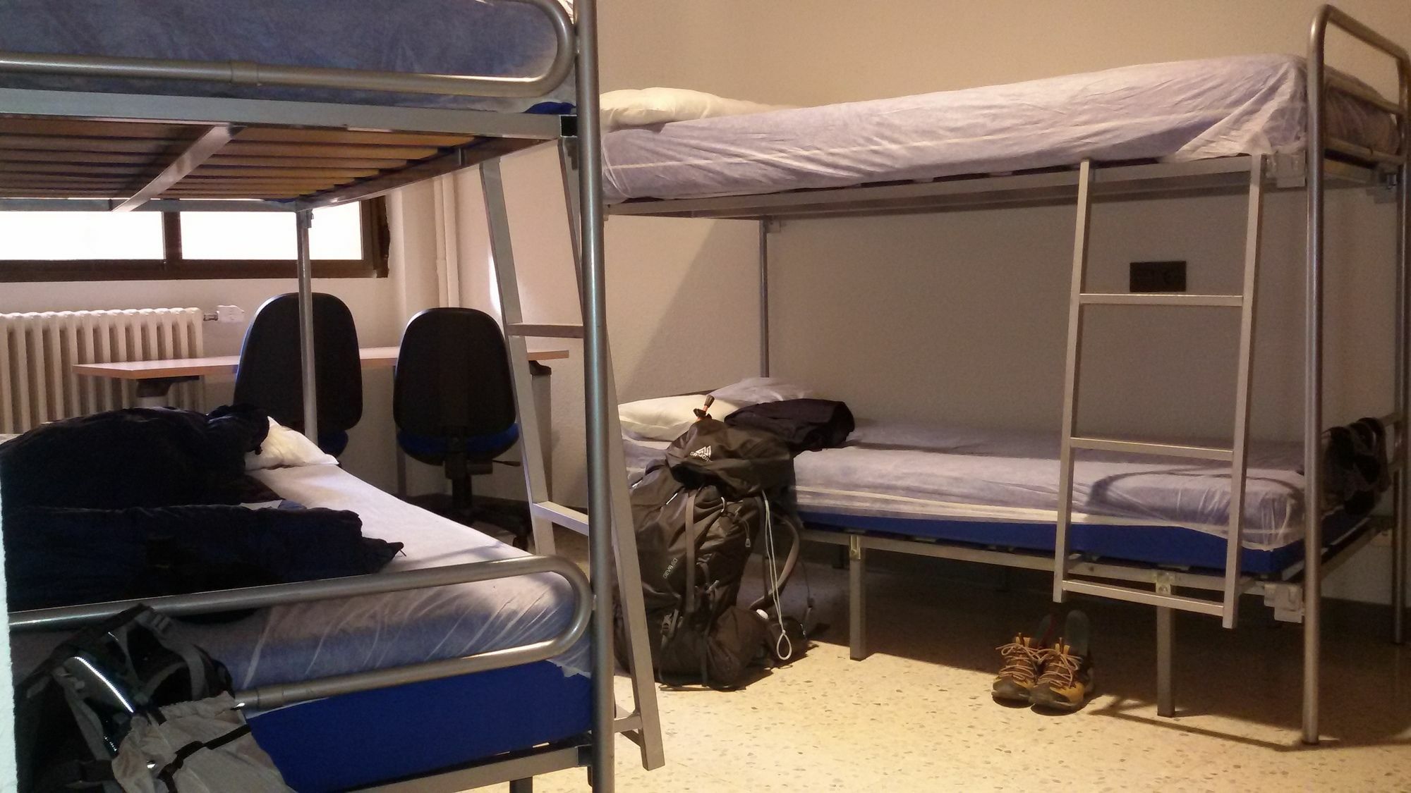 Albergue Peregrinos San Francisco De Asis เลออน ภายนอก รูปภาพ