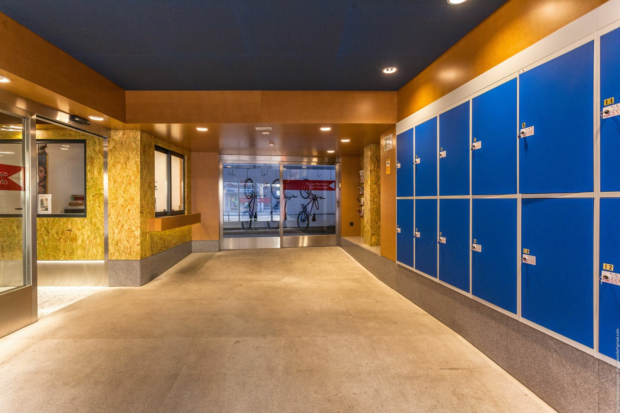 Albergue Peregrinos San Francisco De Asis เลออน ภายนอก รูปภาพ